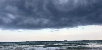 Imagen de una tormenta en el litoral de Tarragona