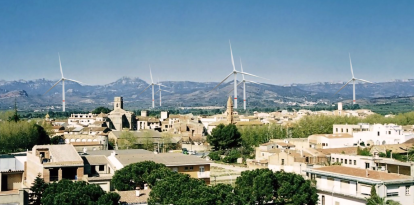 Simulación de como se verían los aerogeneradores de la plana del Baix Camp desde Montbrió del Camp.