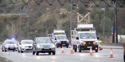 Reapertura de un carril de la AP-7 sur en Martorell tras el descarrilamiento de Gelida