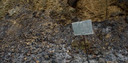 Imagen del estado en que ha quedado la Vía Verda de Aldover tras el paso del fuego