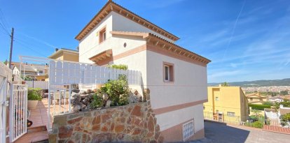 Imagen del chalet que ha salido a subasta en El Vendrell por 1 euro
