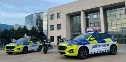 Vehículos de la Policía Local de Cambrils.