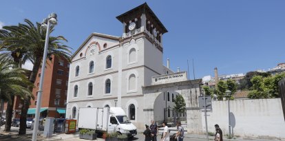 La Escola Oficial d’Idiomes (EOI) abrió en la Chartreuse en septiembre del 2013, tras años en los Caputxins de la Rambla Nova.