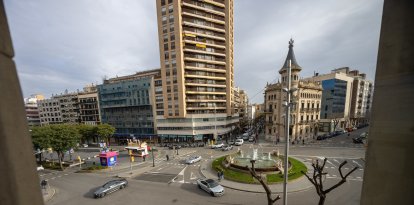 El consistorio mantendrá sin cambios el Impuesto sobre Bienes Inmuebles (IBI) el próximo año. 

URBANISMO; CALLES; VIDA DIARIA; COCHES; CENTRO