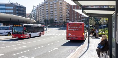 Battestini funciona como punto de encuentro de la mayoría de los autobuses.