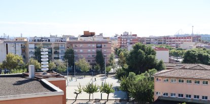 Los colegios Sant Bernat y Torroja i Miret se encuentran uno al lado del otro.