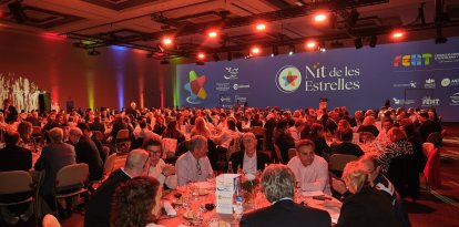 Los asistentes a la Nit de les Estrellles en el PortAventura Convention Centre.