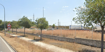 El proyecto se ubicaría en esta finca, ubicada en el polígono industrial de Riuclar.