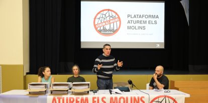La plataforma ha presentado el resultado de la recogida de firmas este martes, justo antes de entregar toda la documentación a los ayuntamientos.