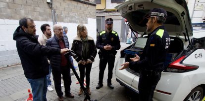 Presentació del cinemòmetre de què farà ús a partir d'ara la Policia Local de Tortosa.