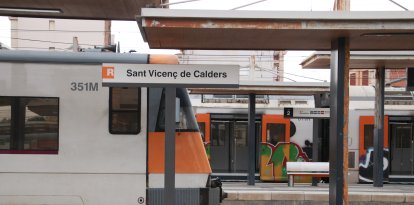 Trenes de Rodalies y Regionales en Sant Vicenç de Calders.