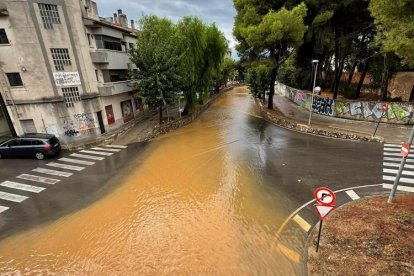 La Avinguda de la Font de Cunit después de las lluvias de este martes