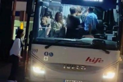 El autobús parte cada mañana desde las 7h en dirección a Tarragona.