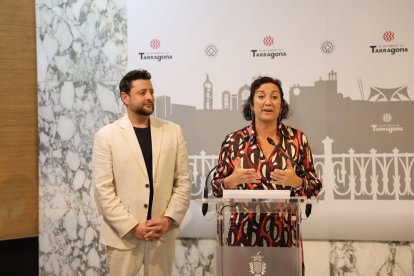 Rubén Viñualkes y Alícia Romero, esta mañana durante su comparecencia ante los medios de comunicación.