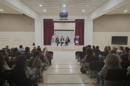 La sessió inaugural s'ha celebrat a la sala d’actes de l’Institut Vidal i Barraquer.