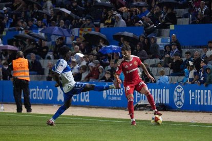 Moi Delgado en la Nova Creu Alta ante el Sabadell.