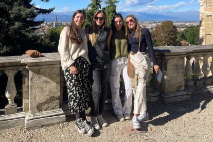 Un grupo de alumnas de Erasmus en Torino (Italia).