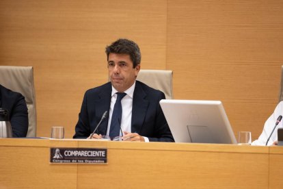 El presidente de la Generalitat Valenciana en funciones, Carlos Mazón, en la comisión de investigación del Congreso