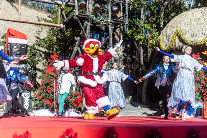 Espectáculo 'La Navidad de Woody' en PortAventura.