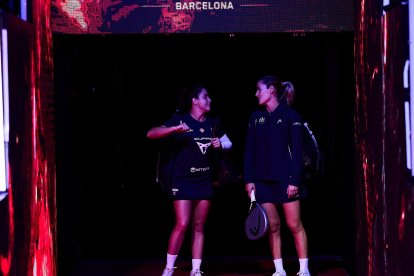 Las legendarias Ari Sánchez y Paula Josemaría, durante su último partido en el Sant Jordi durante el Barcelona Finals.