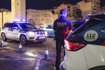 Imagen de archivo de un dispositivo de los Mossos d'Esquadra en Tarragona