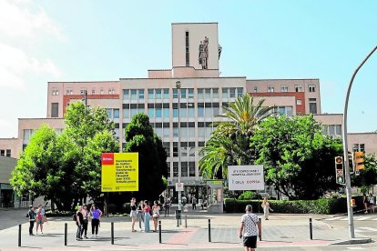 Fachada del Hospital Joan XXIII.