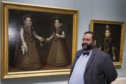 Las infantas Isabel Clara Eugenia y Catalina Micaela, de Alonso Sánchez Coello. Cientos de cuadros del Museo del Prado tienen a niños y niñas como protagonistas o acompañantes de sus insignes padres. Hijos de reyes y nobles que llegaron a ser piezas en el tablero de alianzas matrimoniales, militares condecorados, artistas, diseñadores revoluciones o incluso directores del propio museo. El conservador de siglo XIX del Museo del Prado, Carlos G. Navarro acompaña a EFE en un recorrido por los retratos y las vidas de estos niños que tuvieron trayectorias intensas y ajetreadas. EFE/Sergio Pérez