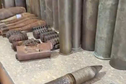 Parte del material incautado en su casa.