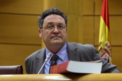 Fotografía de archivo (18/02/2025), del fiscal general del Estado, Álvaro García Ortiz. El magistrado del Tribunal Supremo Ángel Hurtado ha procesado al fiscal general del Estado, Álvaro García Ortiz, y a la fiscal jefe provincial de Madrid, Pilar Rodríguez, por un delito de revelación de secretos por las filtraciones relacionadas con el caso de la pareja de Isabel Diaz Ayuso por fraude fiscal. EFE/ Kiko Huesca