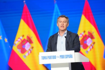 El presidente del PP, Alberto Núñez Feijóo, clausura el congreso del partido