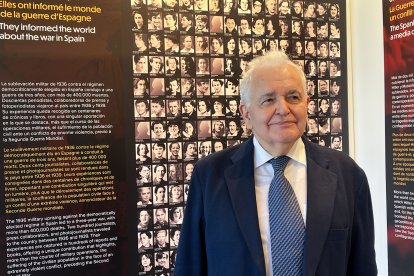 El comisario de la exposición 'Ellas lo contaron al mundo', Bernardo Díaz Nosty.