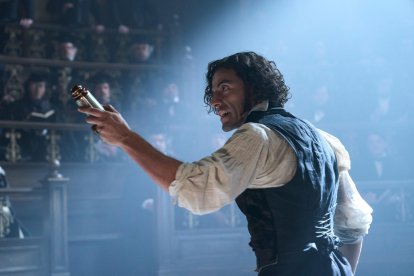 Oscar Isaac convierte a Jacob Elordi en el monstruo de Frankenstein.