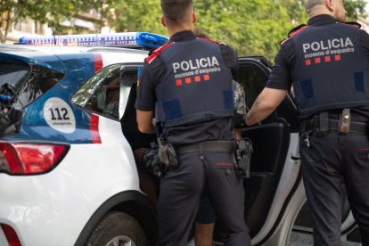 Los mossos detuvieron al individuo. Imagen de archivo