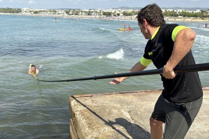Tablas de salvamento, cuerdas flotantes o pértigas de rescate: elementos que podrían reducir el número de ahogamientos