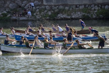 Activitat de navegació durant la Festa del Riu a Móra d’Ebre.