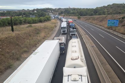 Imagen de las colas en la A-7 en Tarragona