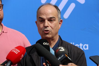 Imagen de archivo de Turull atendiendo a los medios de comunicación