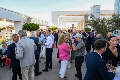 El sopar es celebrarà al rooftop SUMMIT de l'Hotel.