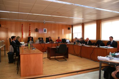 Primera sessió del judici pel frau de les autoescoles, a l'Audiència de Tarragona.
