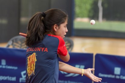 Una jugadora de la Selecció Catalana en acción.