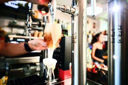 Los precios de las bebidas por Santa Tecla, motivo de polémica