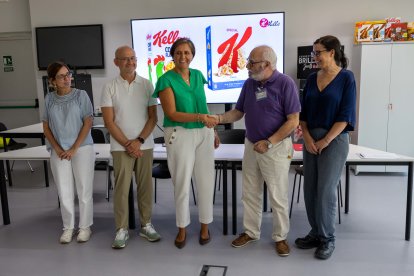 El acuerdo entre Kellogg's y el Banc dels Aliments de les Comarques de Tarragona se firmó en la planta de producción de Kellogg’s de Valls.