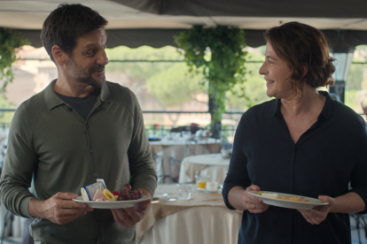 Rodrigo de la serna y Nora Navas, en una escena de la película.