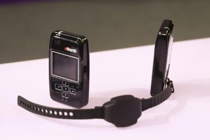 Imagen de archivo de una pulsera de control telemático