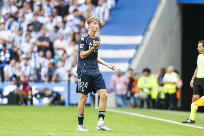 Dean Huijsen durante el partido de este curso en Anoeta.