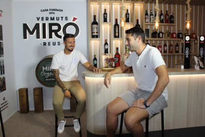 Els entrenadors del Reus FC Reddis, Marc Carrasco; i de l’equip femení de la Fundació Futbol Base Reus, Adri Calderón.