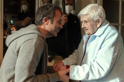 Daniel Guzmán en el rodaje junto a la actriz Rosario García, Charo para los amigos