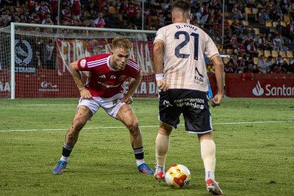 Sergio Santos protagonizó un buen partido en el lateral derecho.