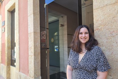 Alba López, del PSC, tomará el relevo en un nuevo pleno que se celebrará este sábado al mediodía