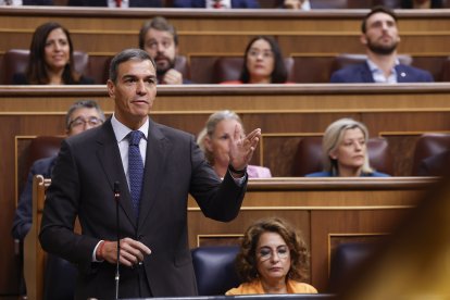 El presidente del Gobierno, Pedro Sánchez interviene en la sesión del control al ejecutivo celebrada este miércoles.
